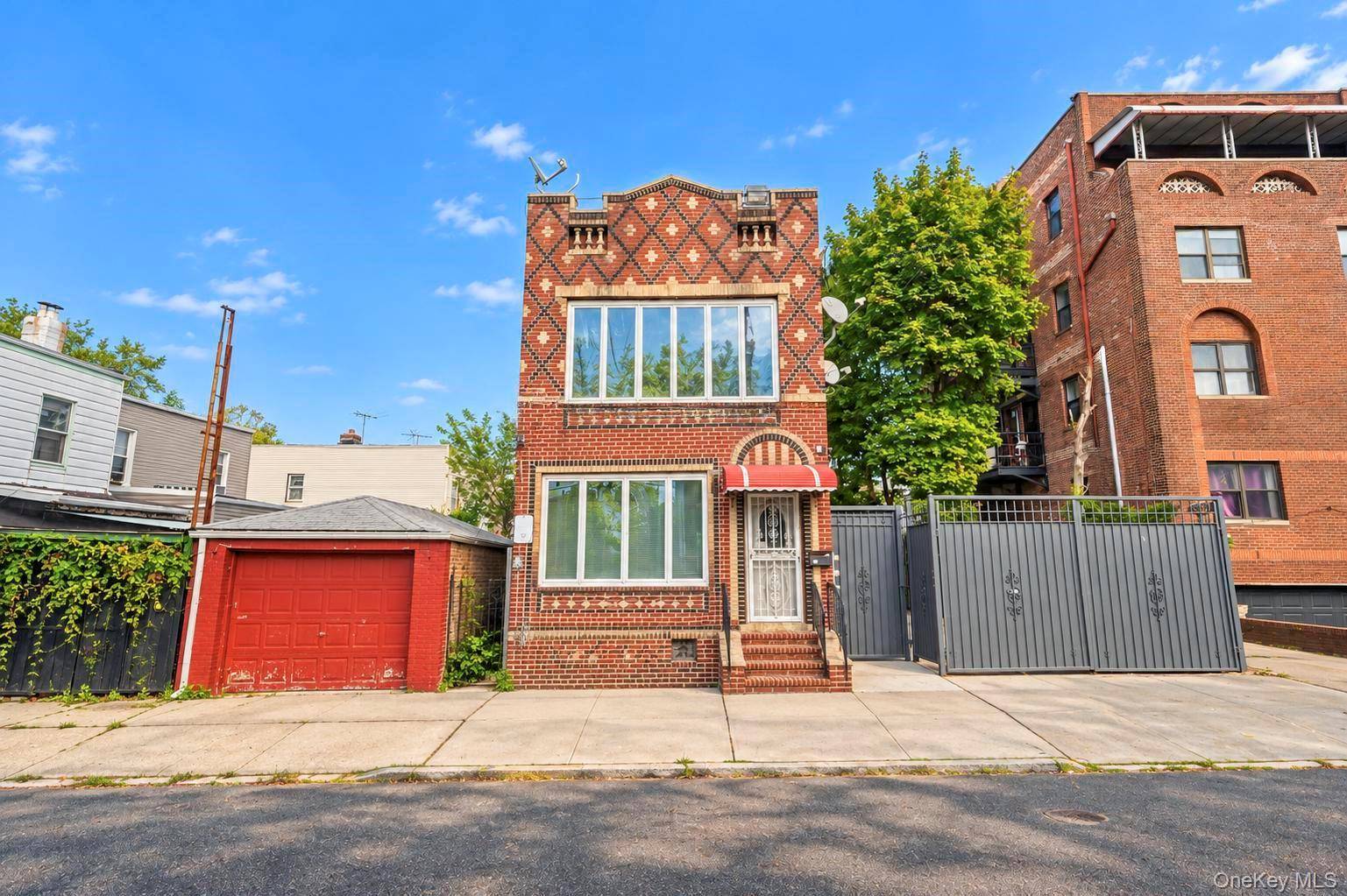 103-11 90th ST, Ozone Park, NY 11417