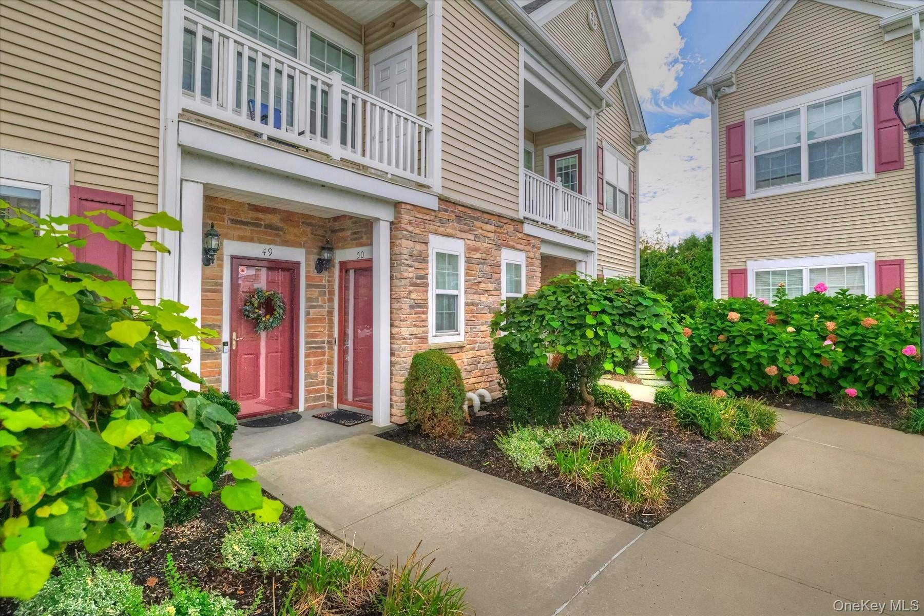 50 Wexford LN, Oceanside, NY 11572