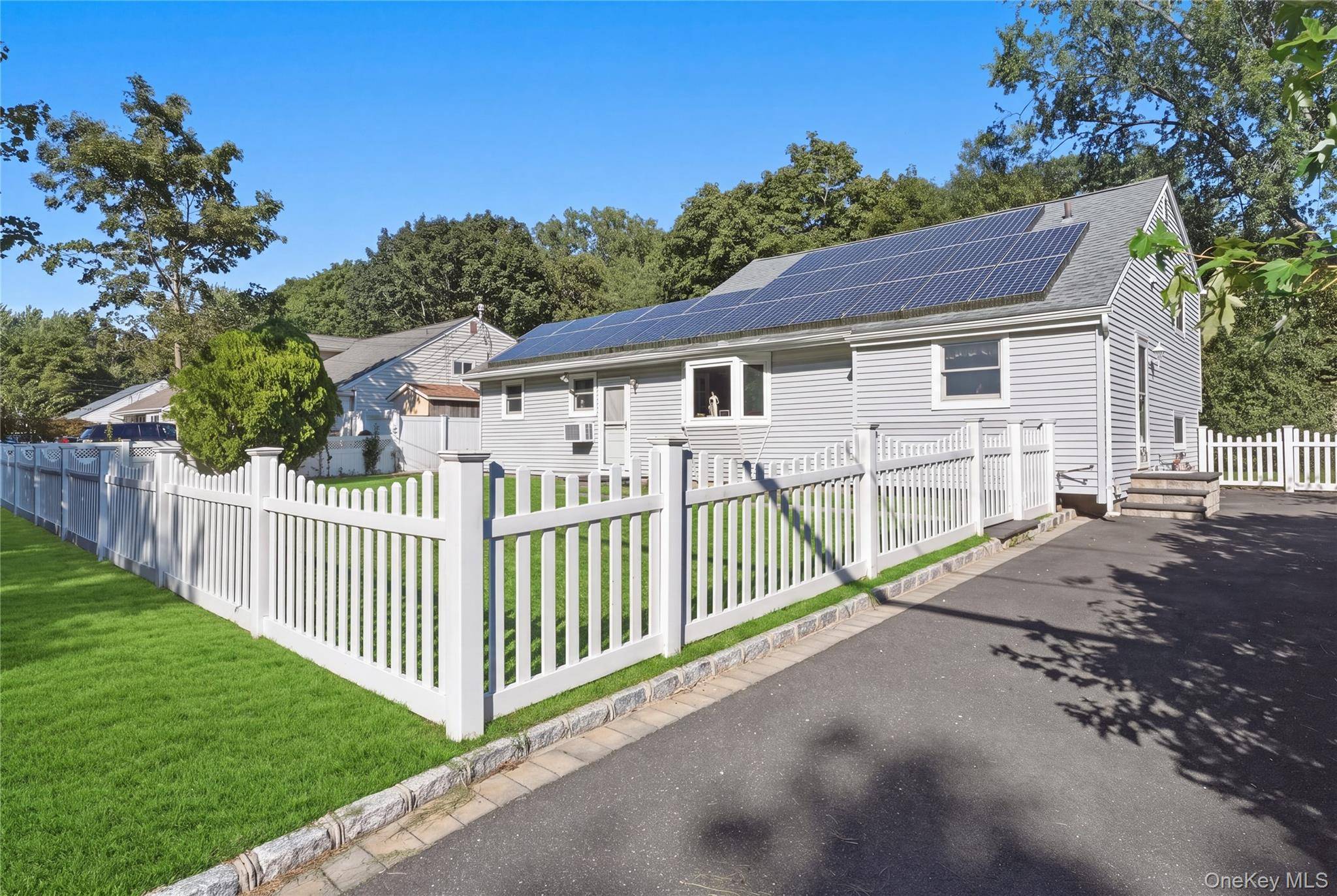 66 Champlain ST, Port Jefferson Station, NY 11776
