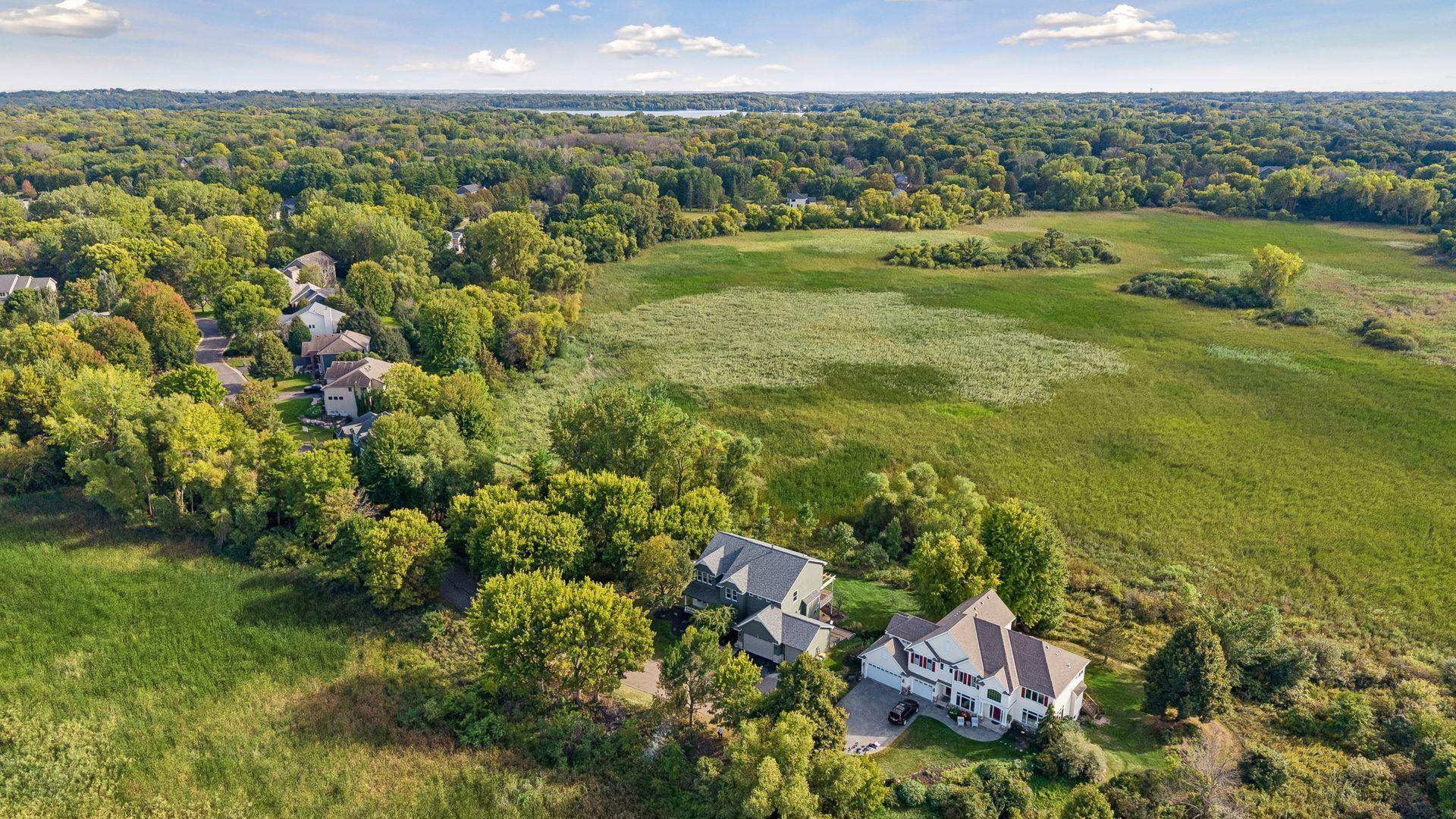 27125 Marsh Pointe CT, Shorewood, MN 55331