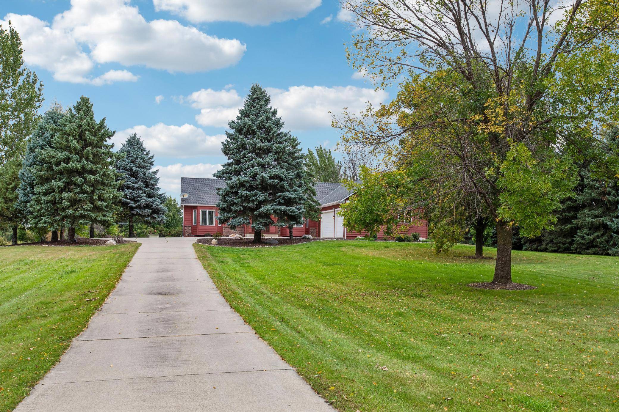 6176 W 214th ST, Jordan, MN 55352