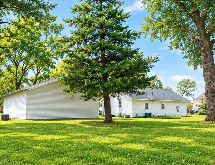 327 11th ST S, Sauk Rapids, MN 56379