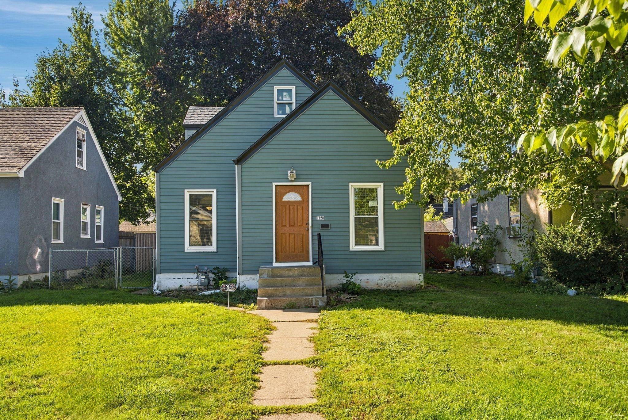 1828 Arlington AVE E, Saint Paul, MN 55119