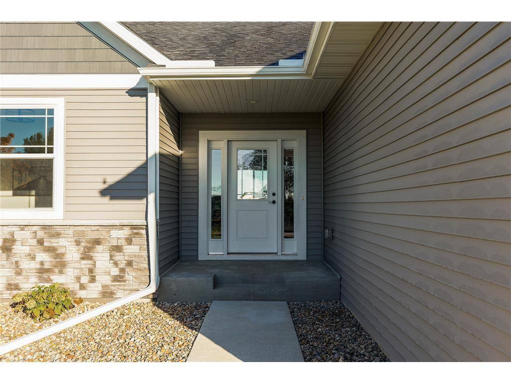 2101 Cobblestone CT, Cologne, MN 55322