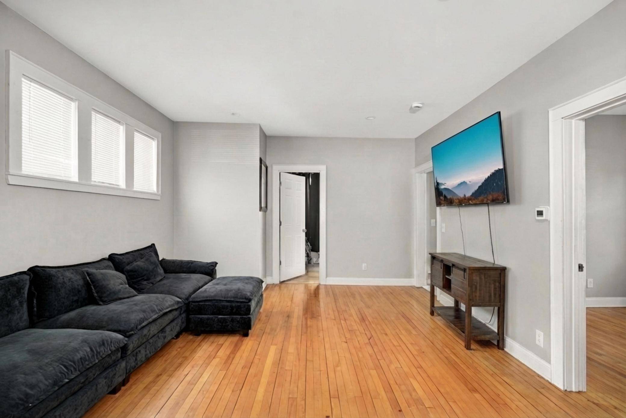 16 W 33rd ST, Minneapolis, MN 55408