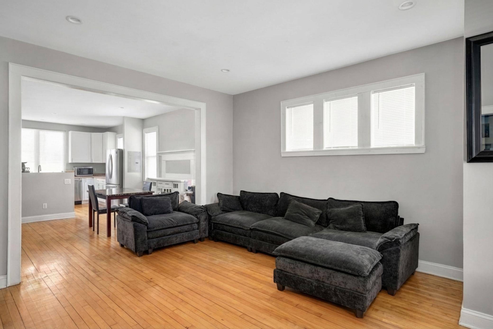 16 W 33rd ST, Minneapolis, MN 55408