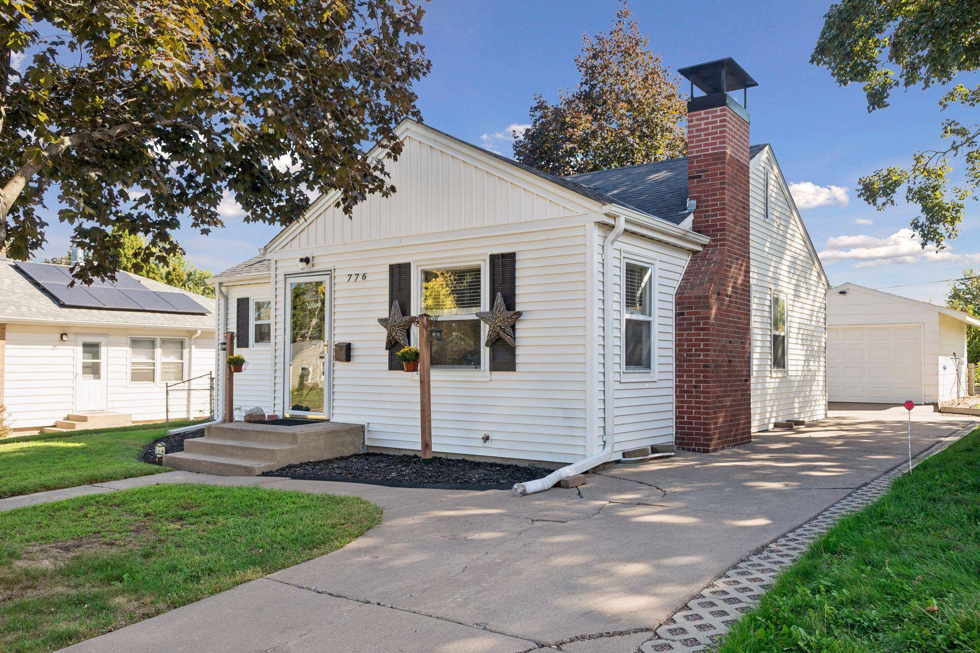 776 Parkview AVE, Saint Paul, MN 55117