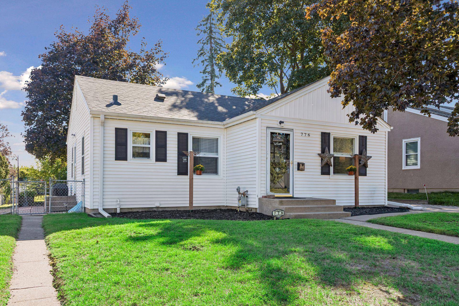 776 Parkview AVE, Saint Paul, MN 55117