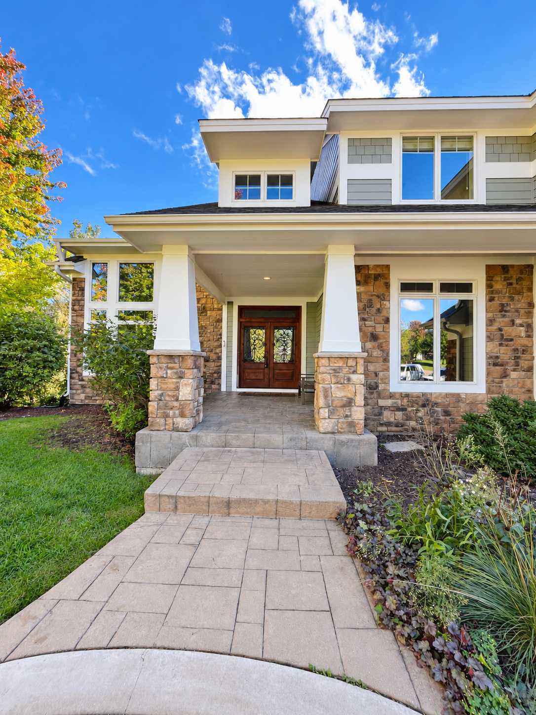 21761 Pine Tree CIR, Lakeville, MN 55044