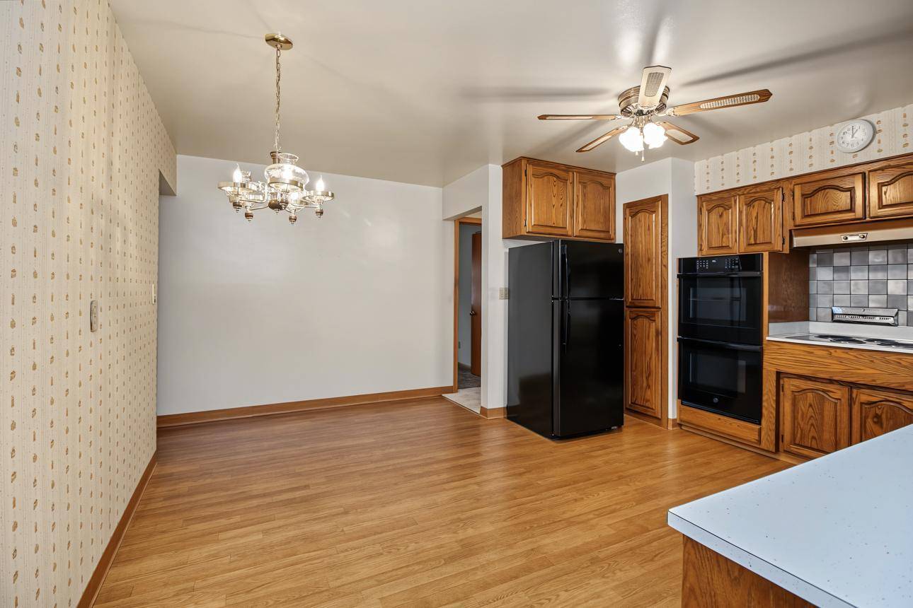 830 Pedersen ST, Saint Paul, MN 55119