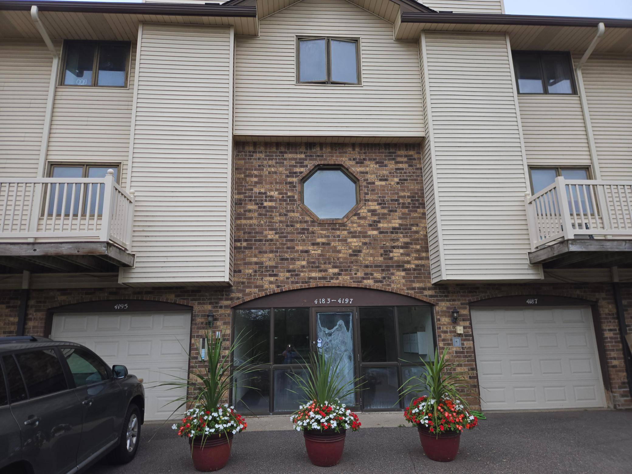 4183 Hilltop PT #4183, Eagan, MN 55123