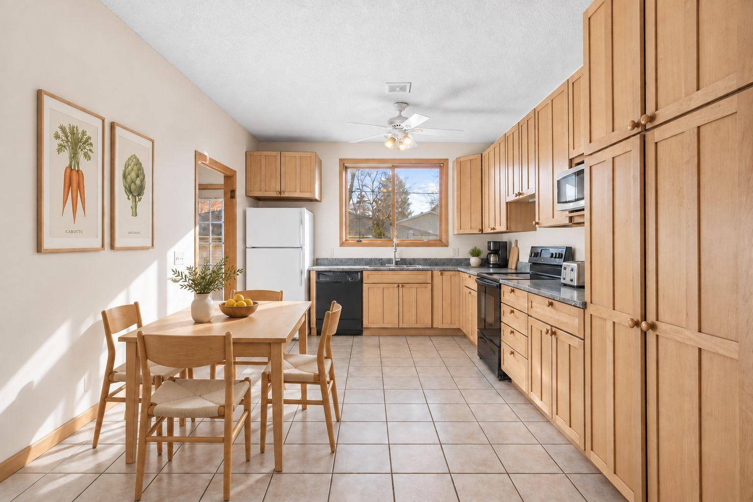 1012 Burgess St, Saint Paul, MN 55103