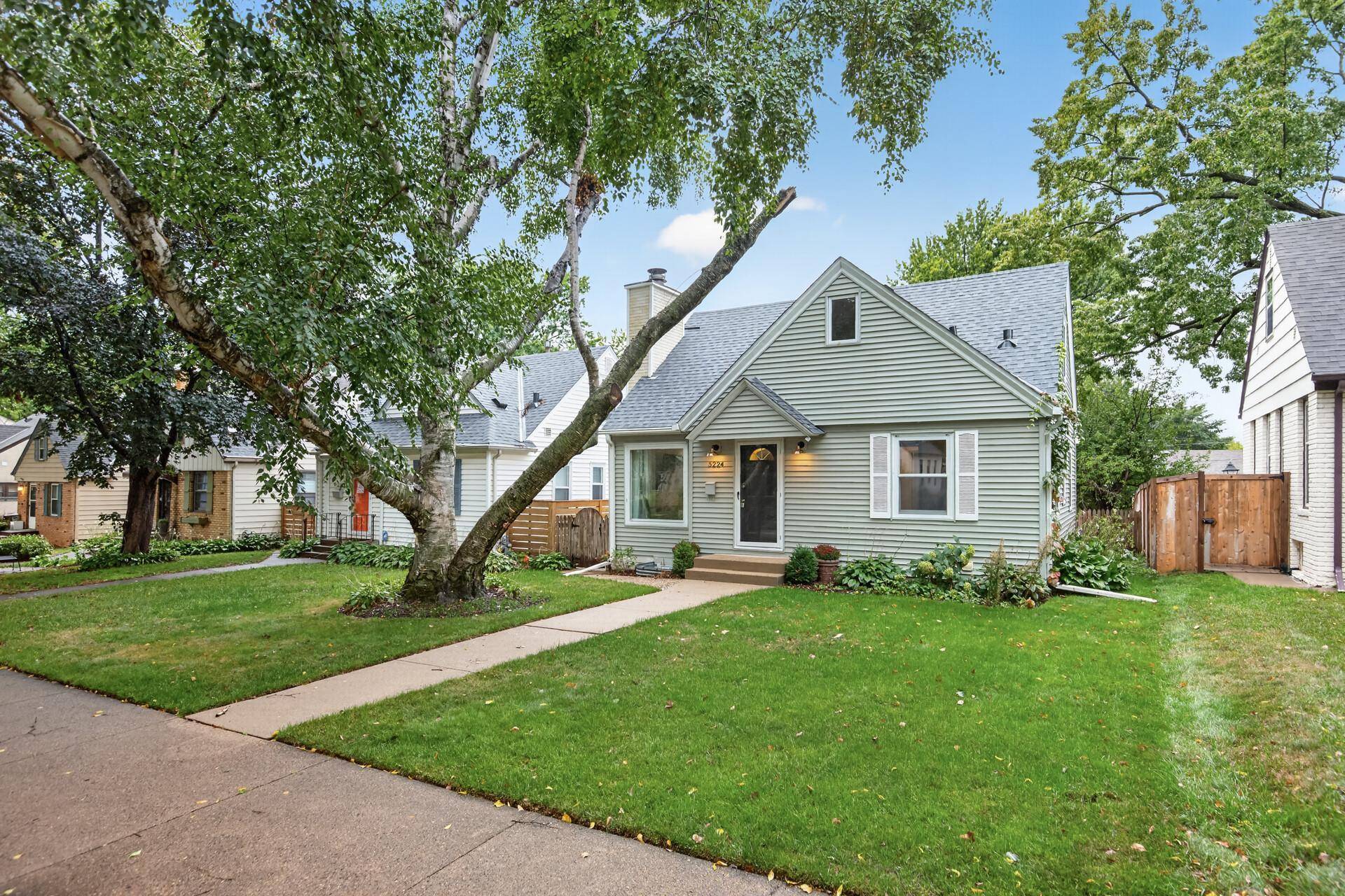 5224 14th AVE S, Minneapolis, MN 55417