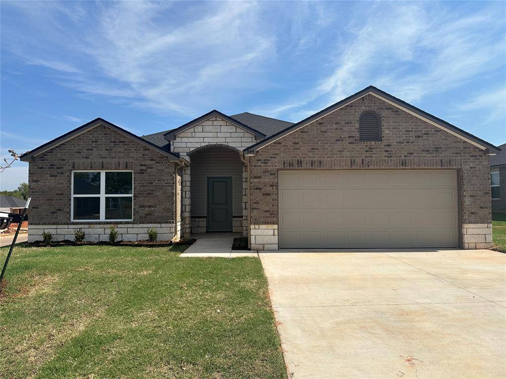 944 Red Barn RD, Newcastle, OK 73065