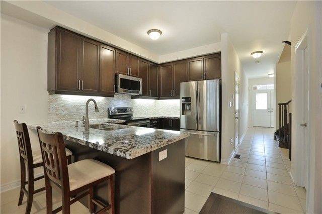 138 Sky Harbour DR, Brampton, ON L6Y 0V1