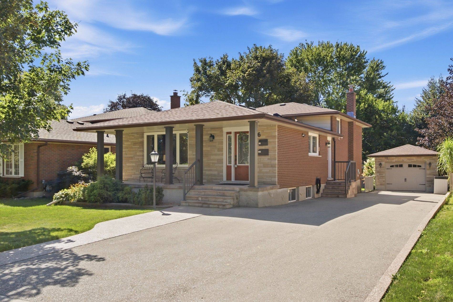 26 Alexander AVE, Cambridge, ON N1R 5K6