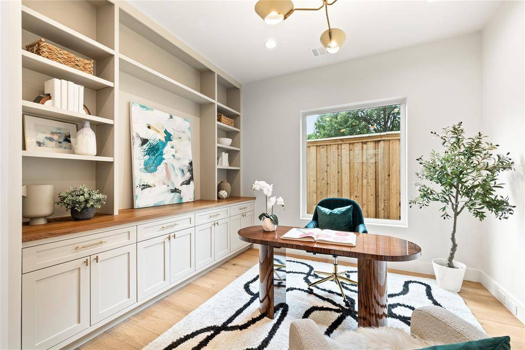 8730 Rexford Drive, Dallas, TX 75209