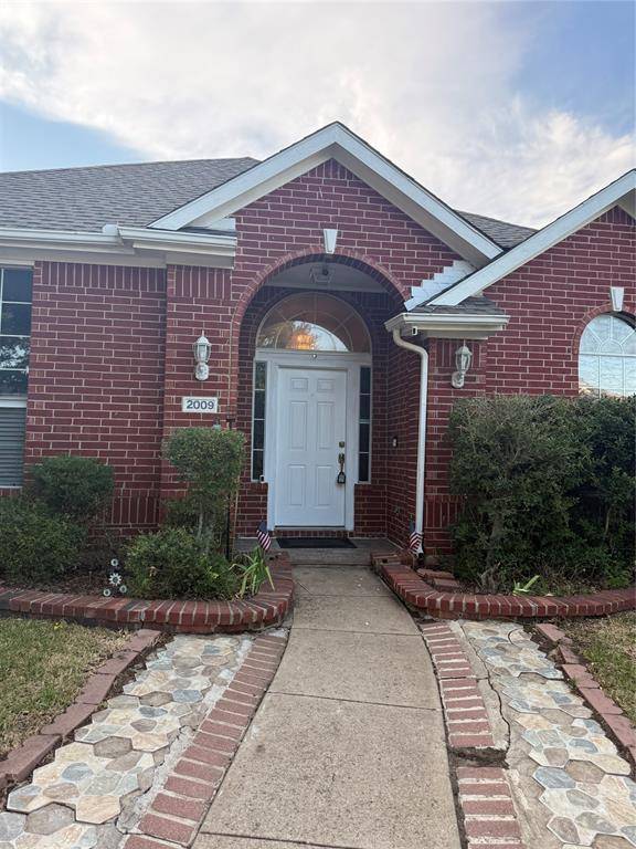 2009 Brook Tree Drive, Garland, TX 75040