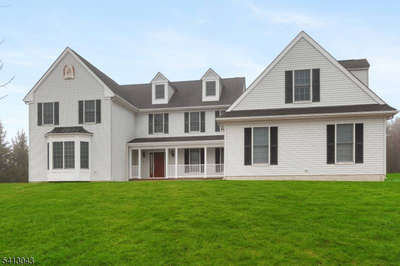 3 Manchur Ct, Raritan Twp., NJ 08822