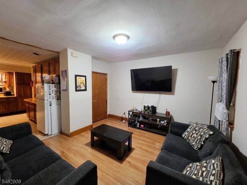435 Washington St, Carlstadt Boro, NJ 07072