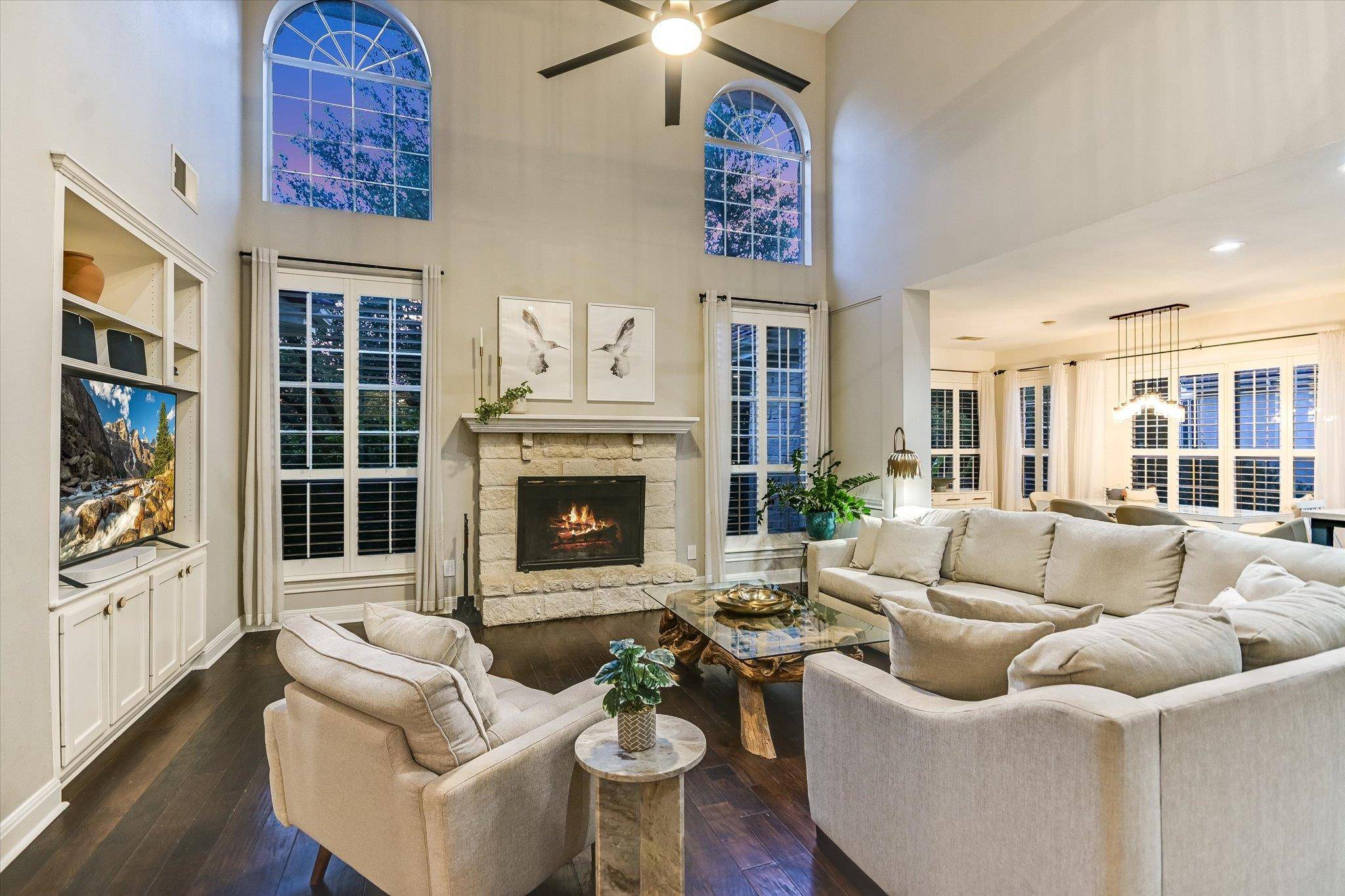 43 LOST MEADOW TRL, The Hills, TX 78738