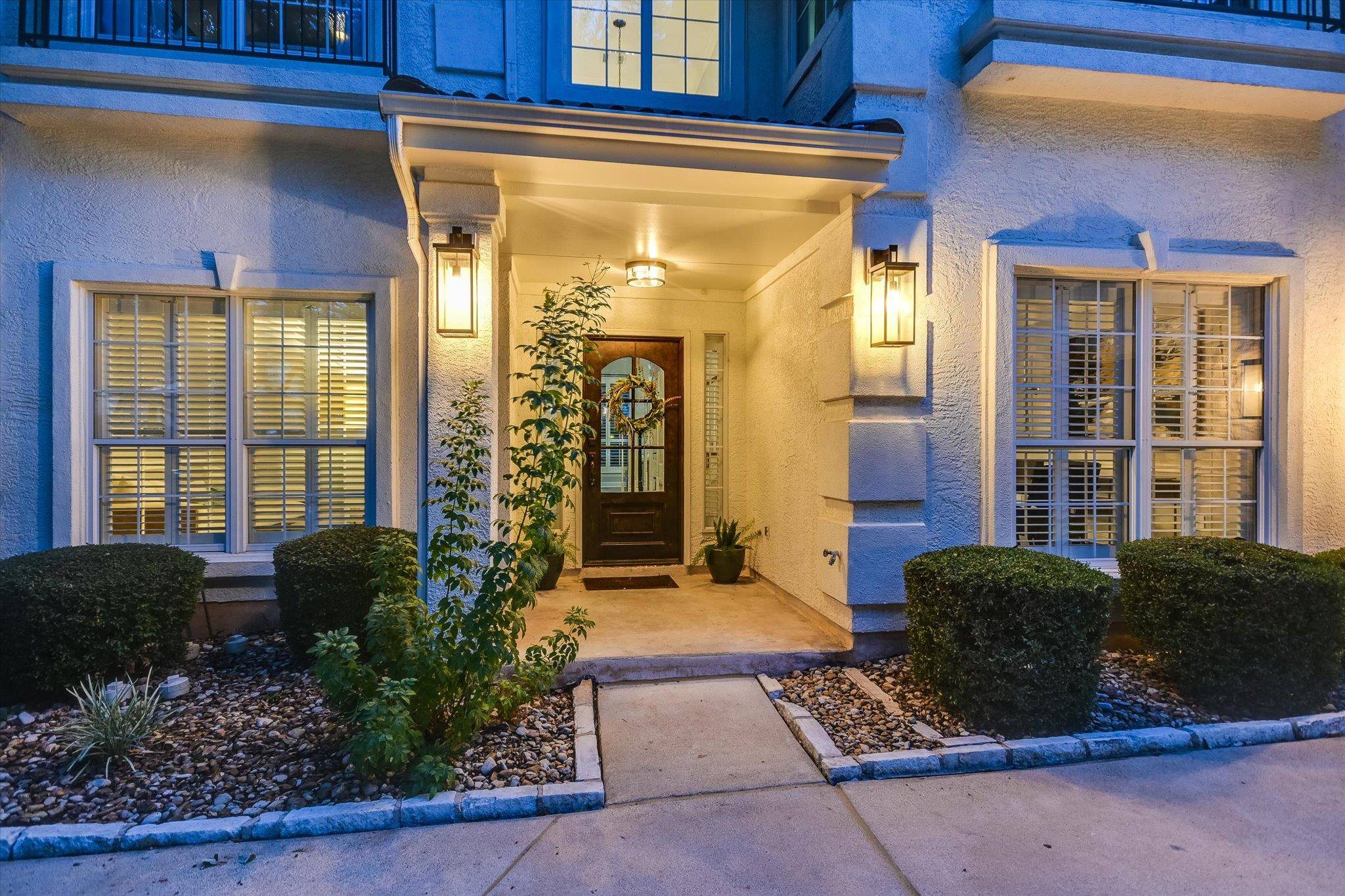 43 LOST MEADOW TRL, The Hills, TX 78738