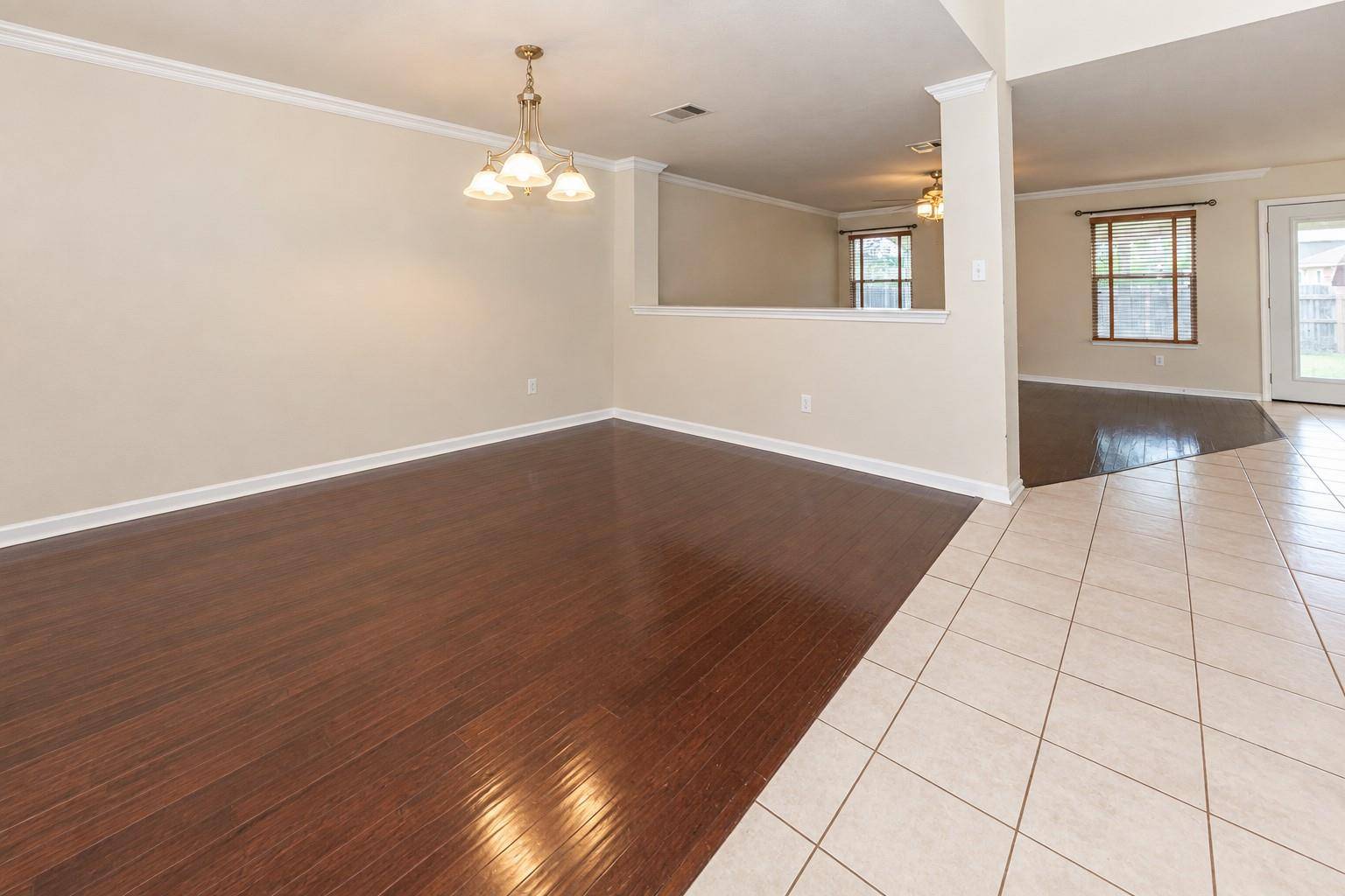 310 Antelope TRL, Bastrop, TX 78602