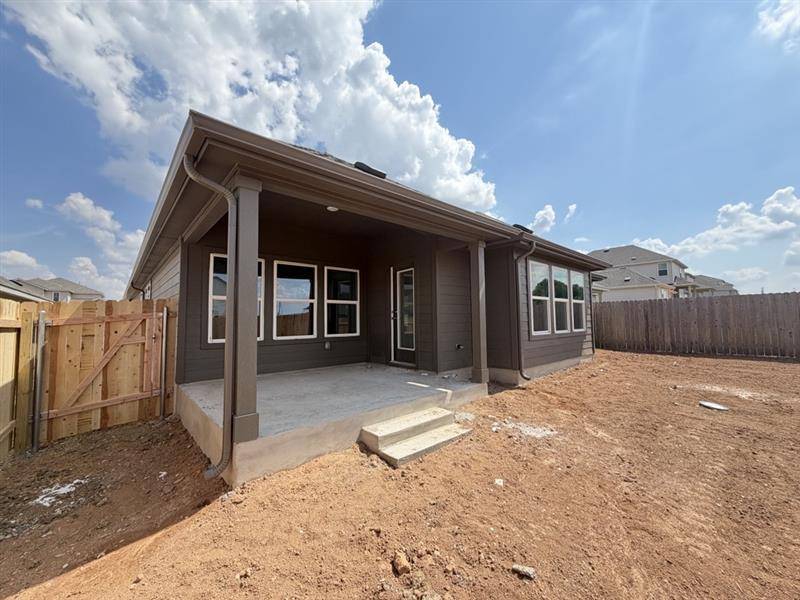 204 Seattle Slew DR, Jarrell, TX 76537