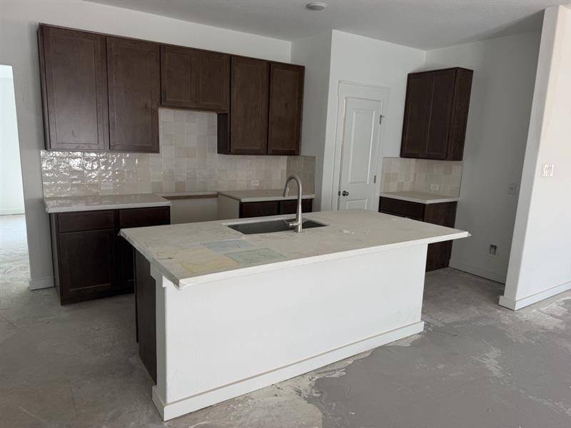 204 Seattle Slew DR, Jarrell, TX 76537
