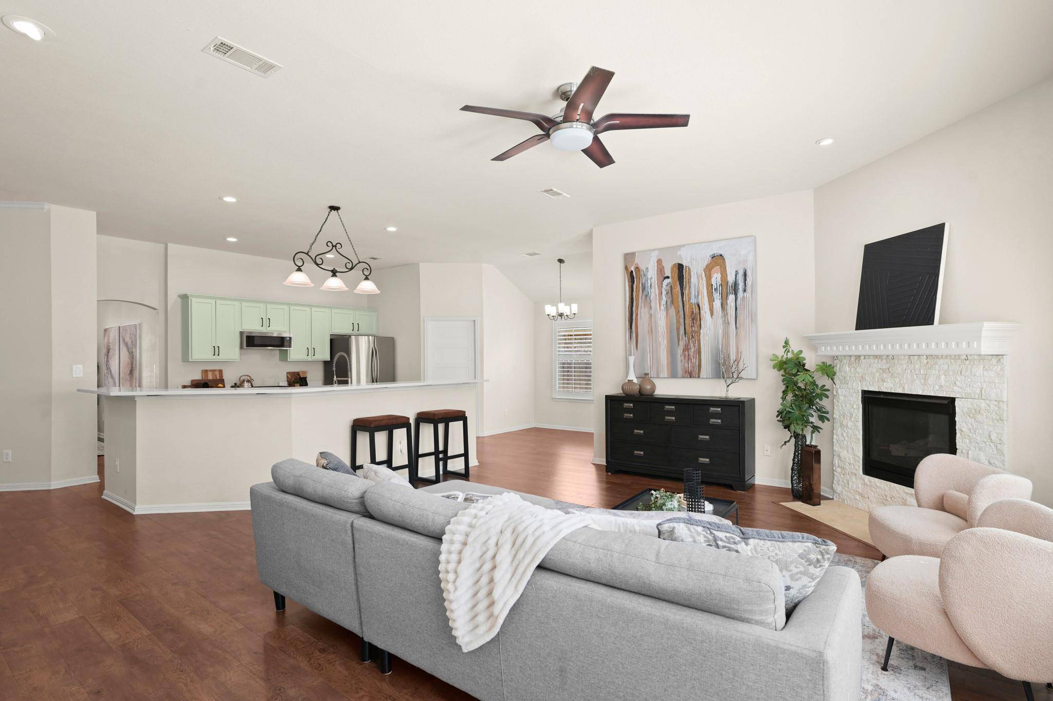 2413 Lou John ST N, Austin, TX 78727