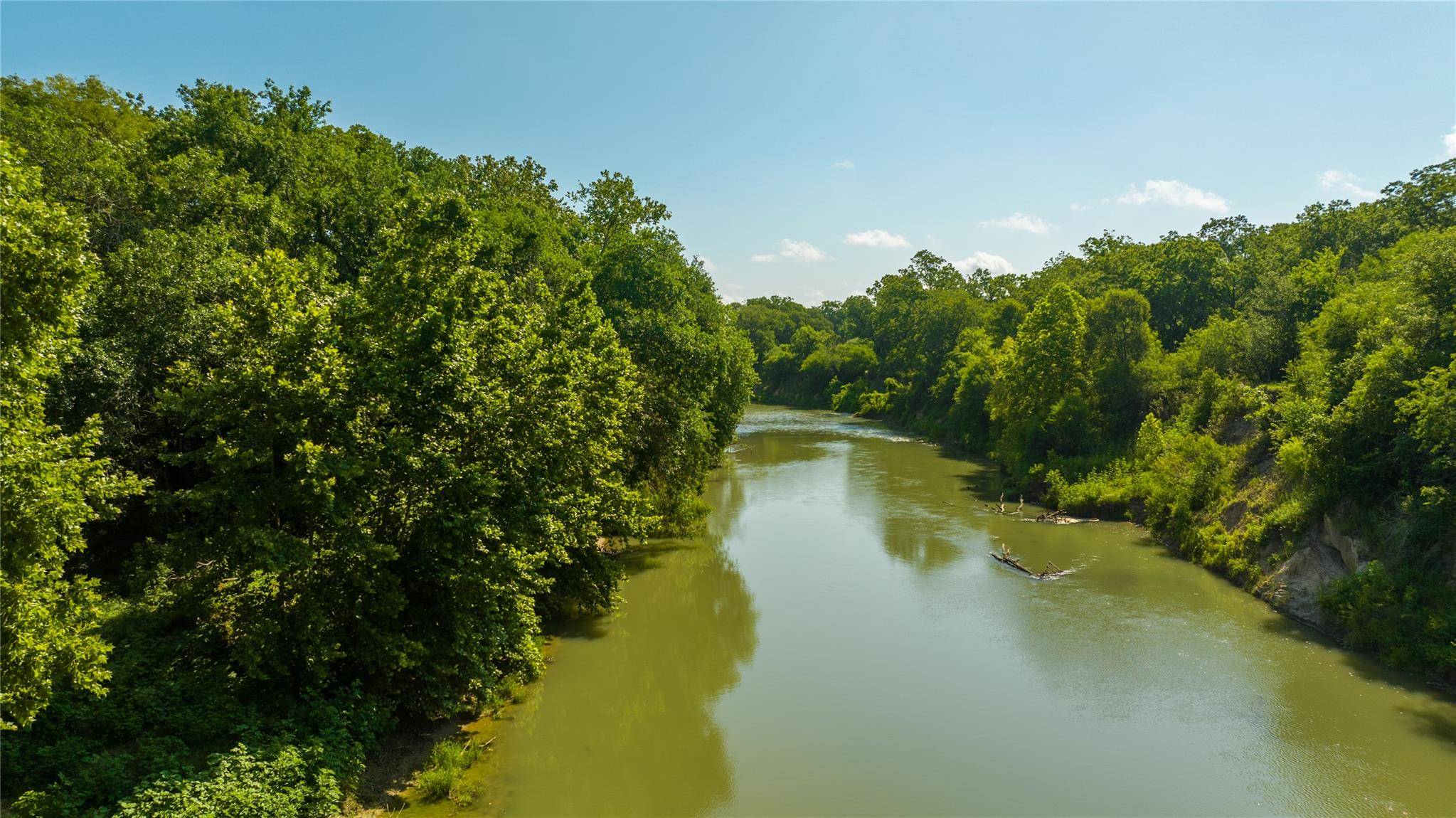 000 County Road 343, Gonzales, TX 78629