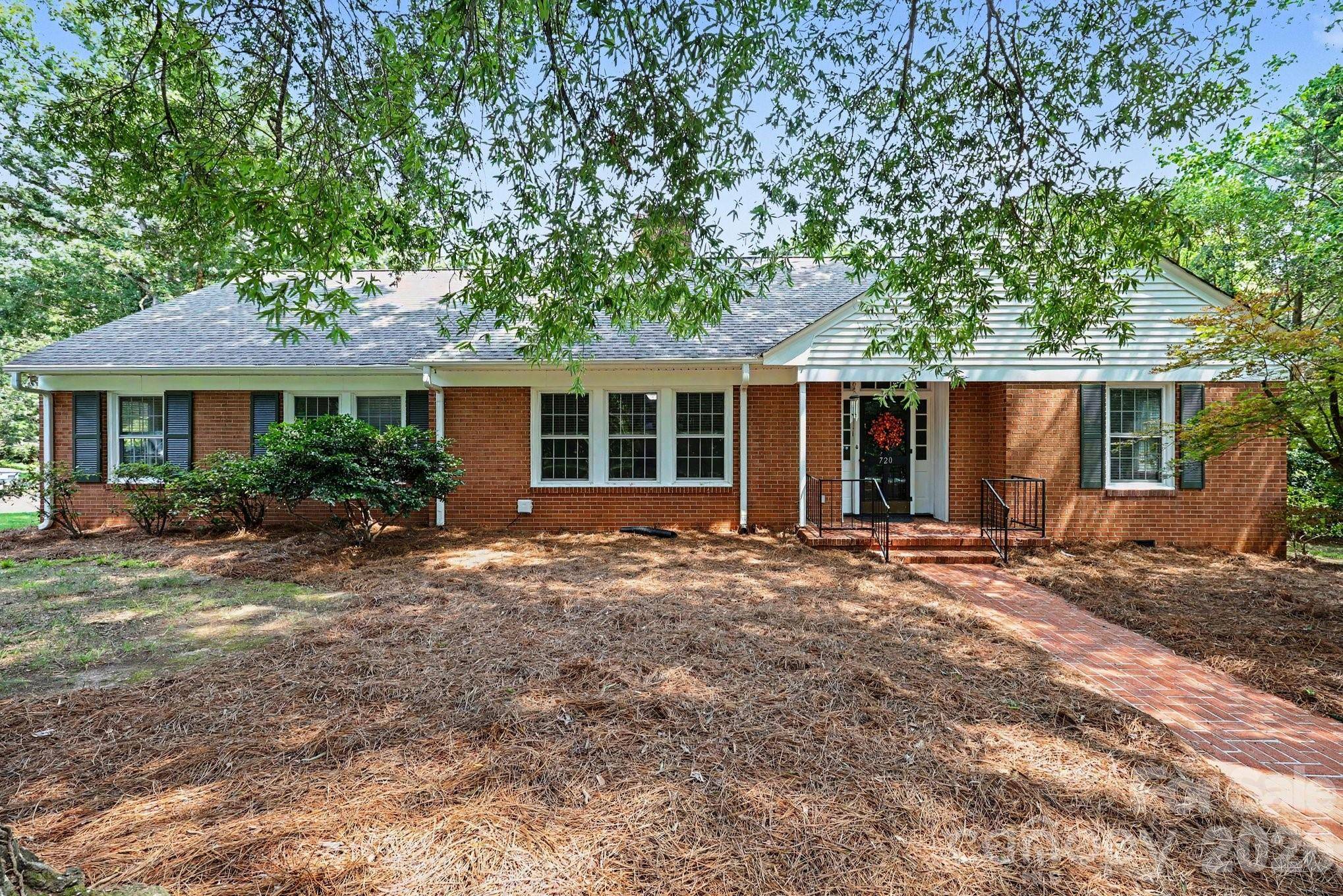 720 Oakmont DR, Asheboro, NC 27205