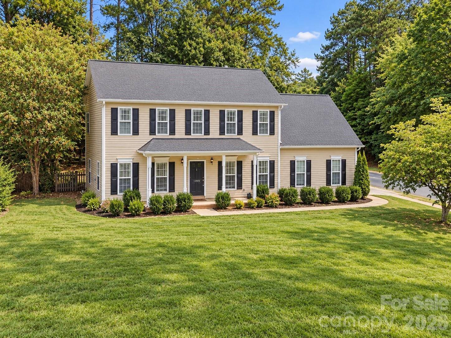 12806 English Walnut LN, Charlotte, NC 28215