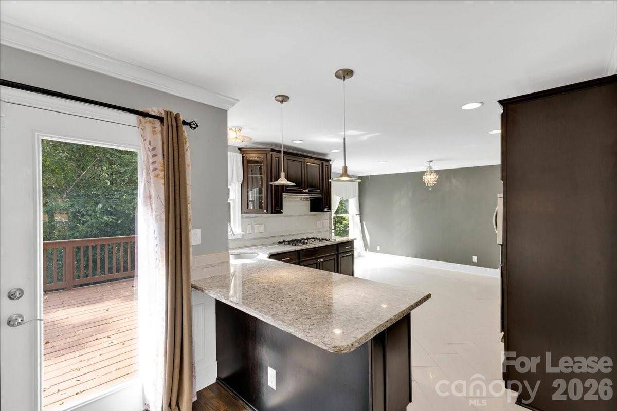 3112 English Sparrow LN, Charlotte, NC 28210