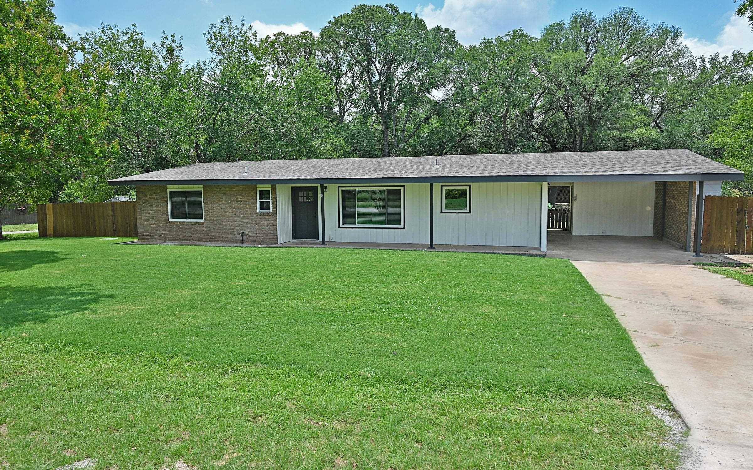 5204 Bedford DR, Kingsland, TX 78639
