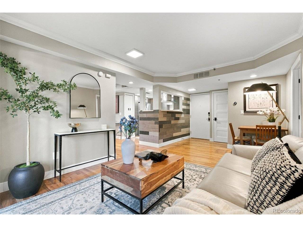 350 N Detroit #109, Denver, CO 80206