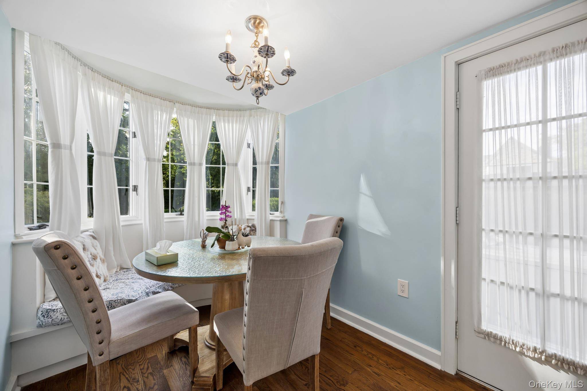 25 Morris LN, Scarsdale, NY 10583