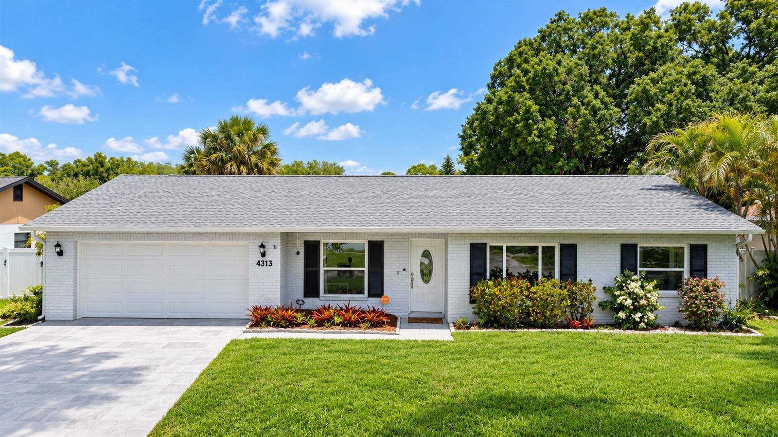 4313 HOLLOW HILL DR, Tampa, FL 33624
