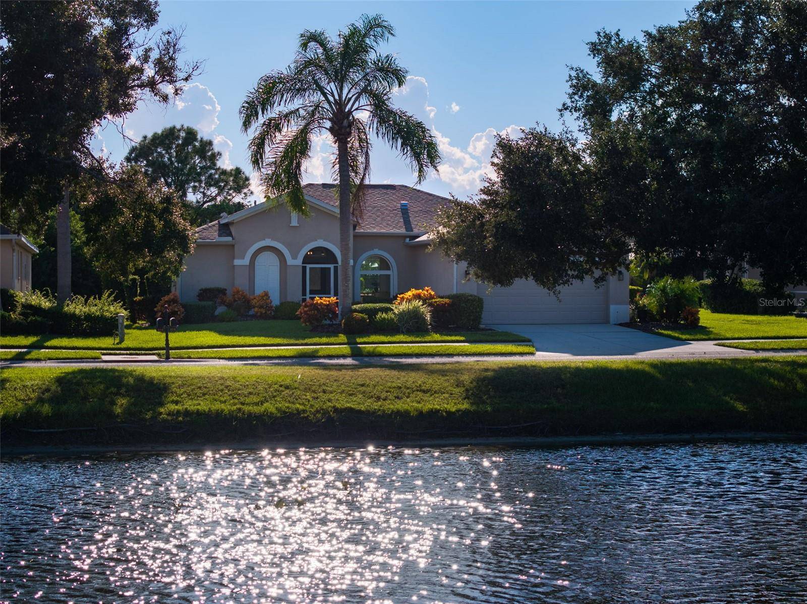 414 LONDONDERRY DR, Sarasota, FL 34240