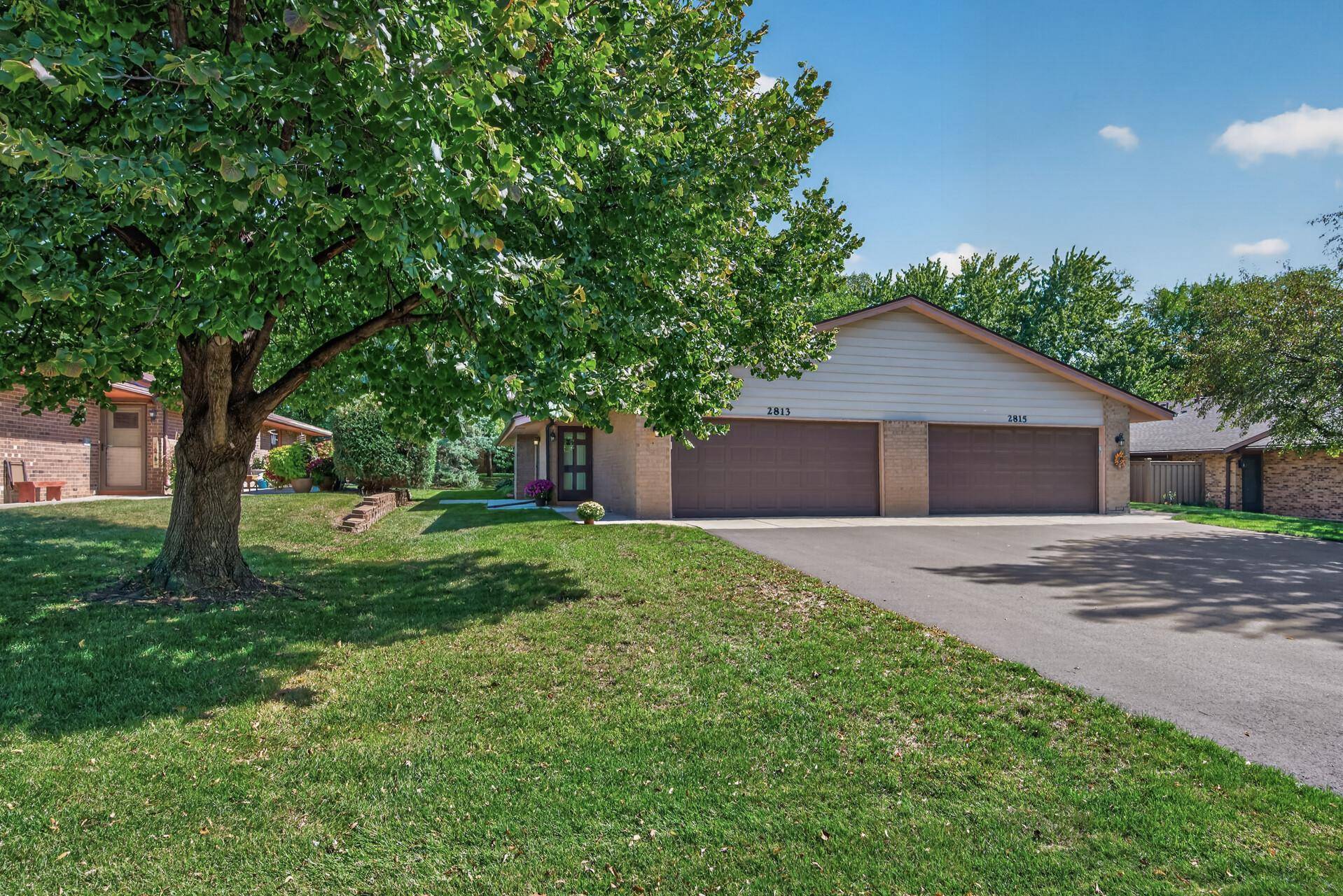 2813 Robinwood WAY, Woodbury, MN 55125