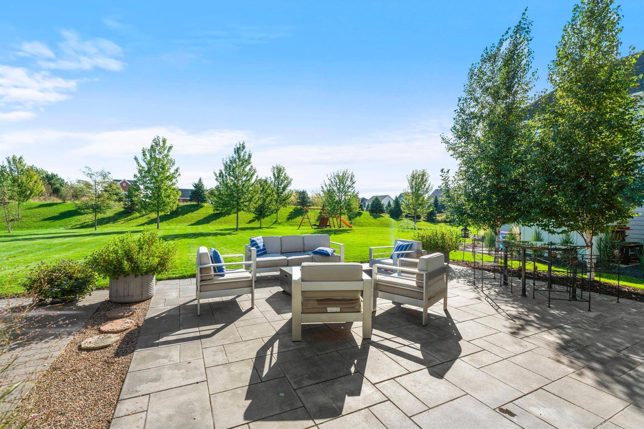 4547 Silverado DR, Woodbury, MN 55129