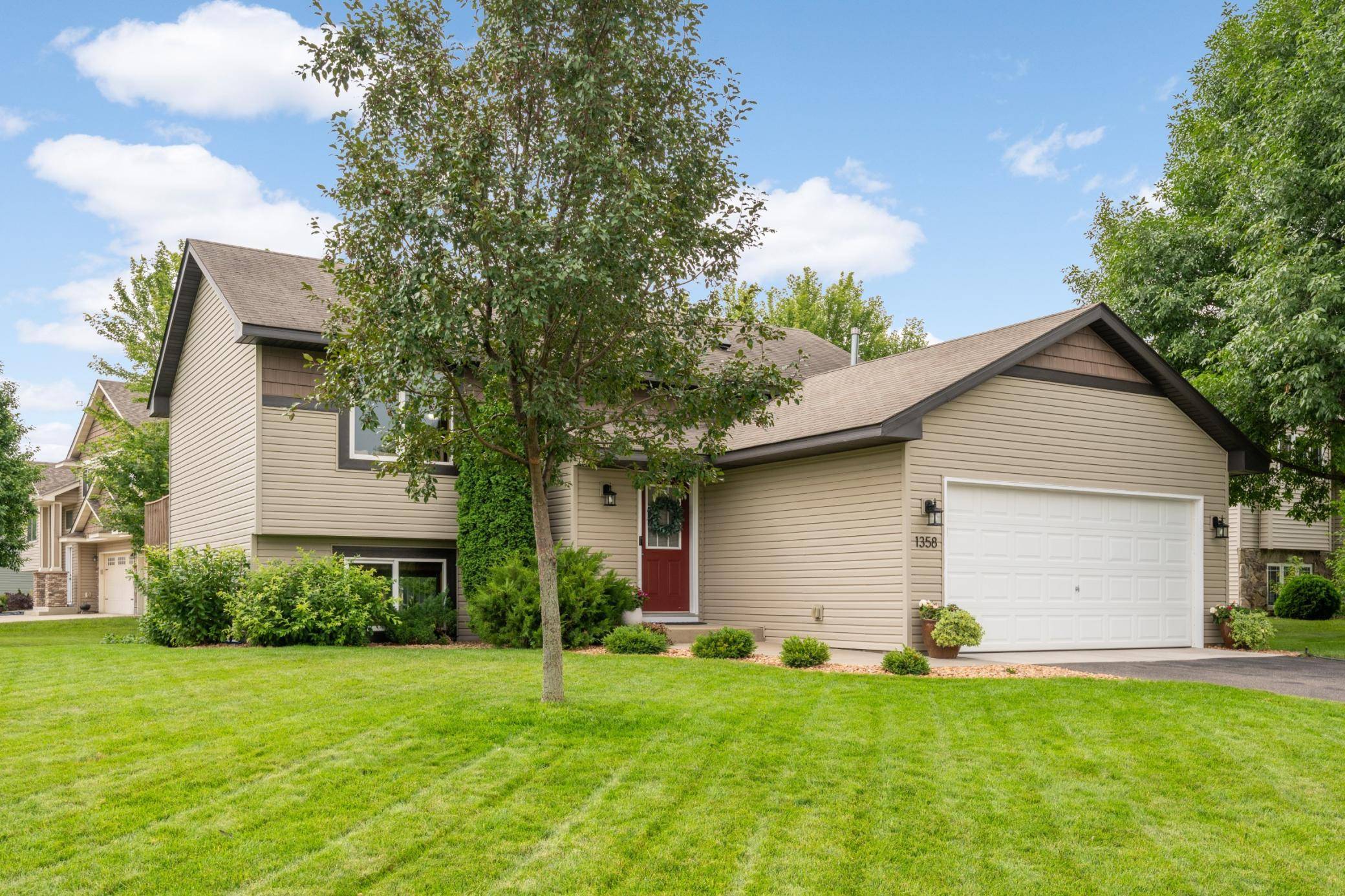 1358 Birch DR, Mayer, MN 55360