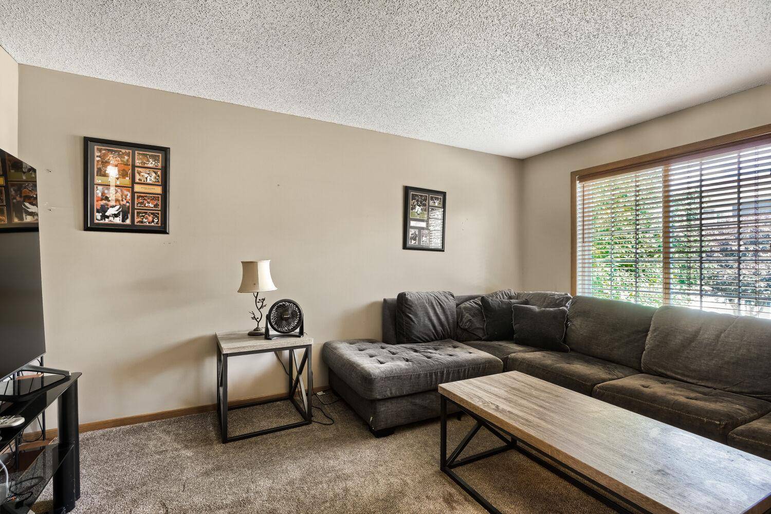 15521 Float LN #150, Apple Valley, MN 55124
