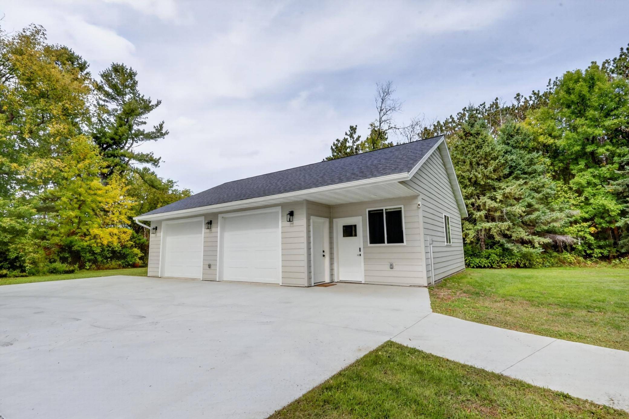 1029 Golf Course RD, Grand Rapids, MN 55744