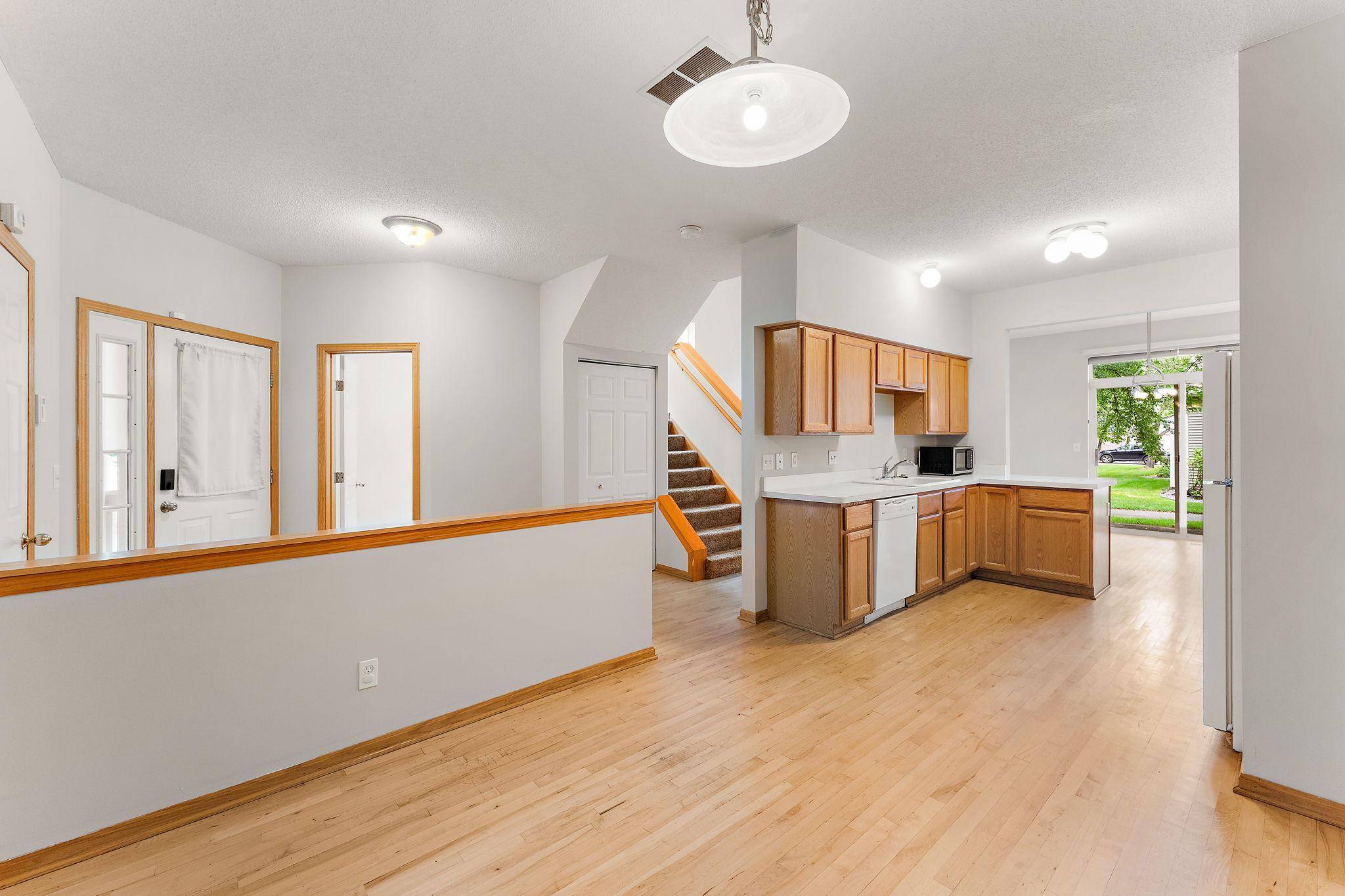 4179 Running Brook RD #2501, Eagan, MN 55122