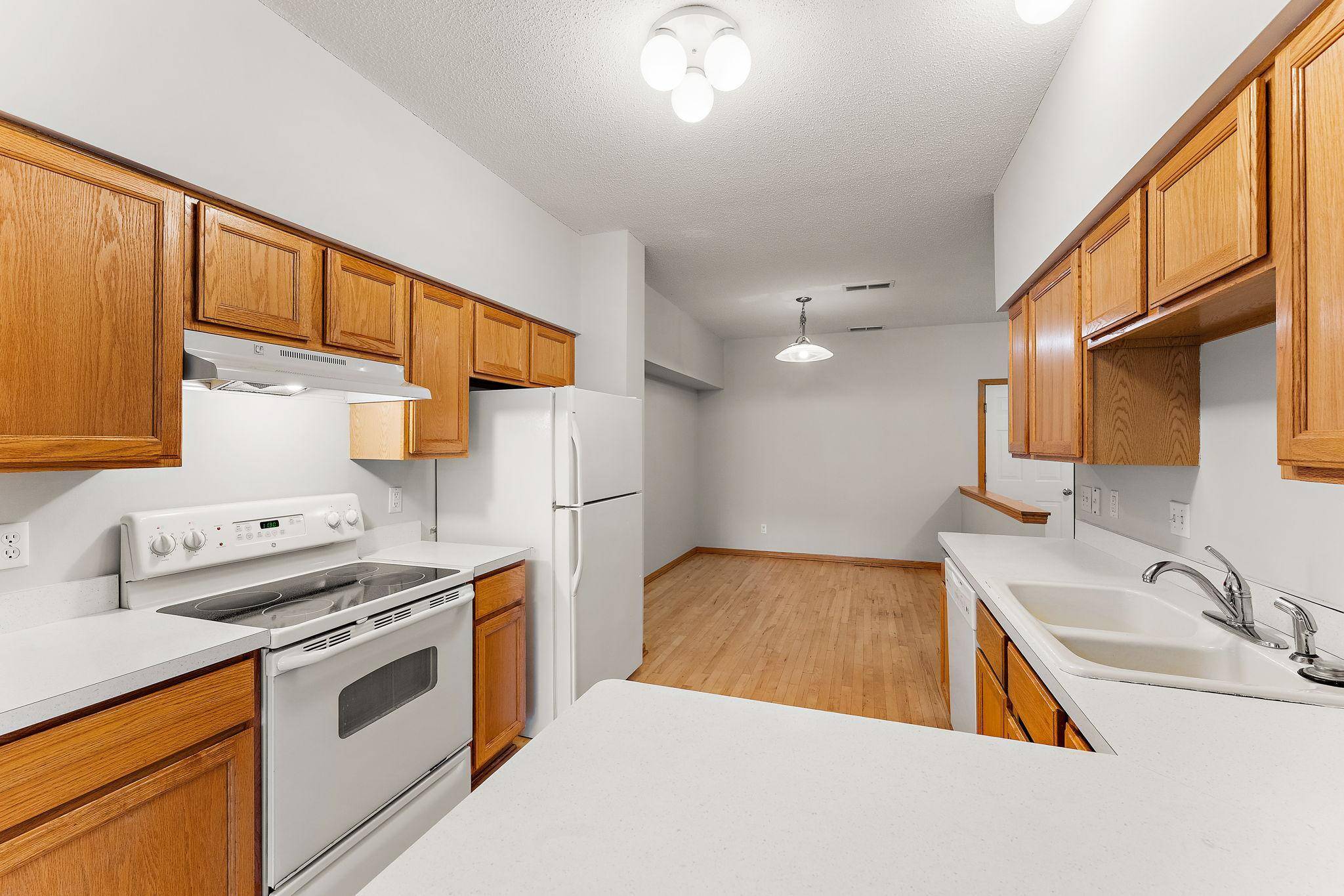 4179 Running Brook RD #2501, Eagan, MN 55122