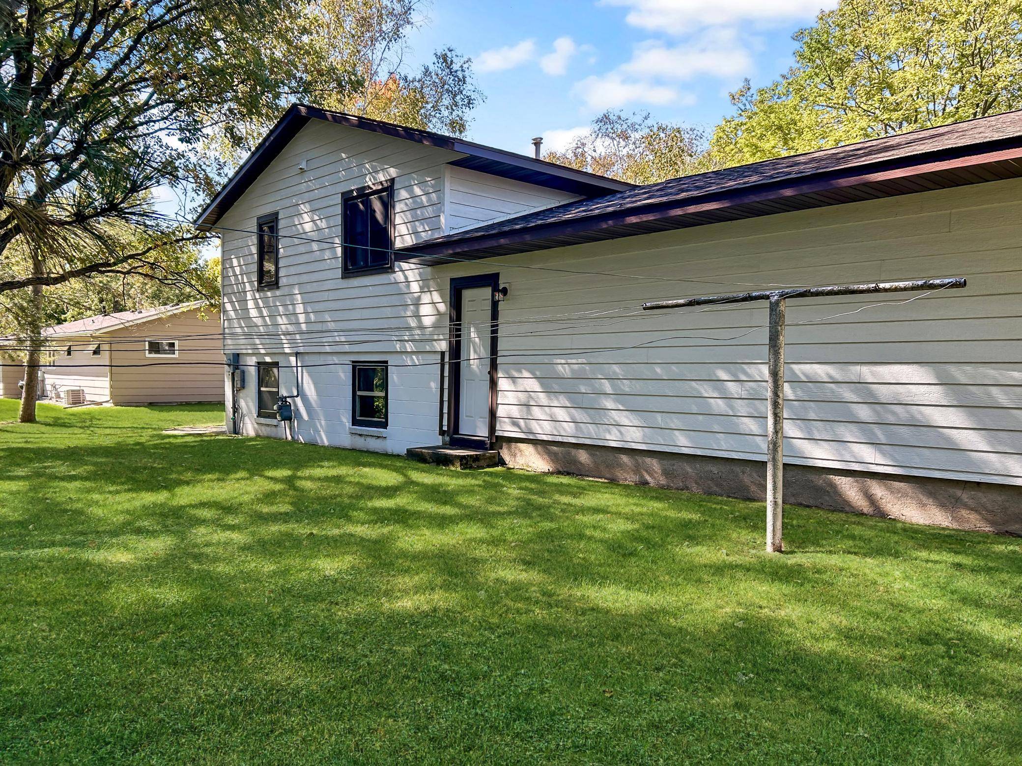 814 10th ST SW, Wadena, MN 56482