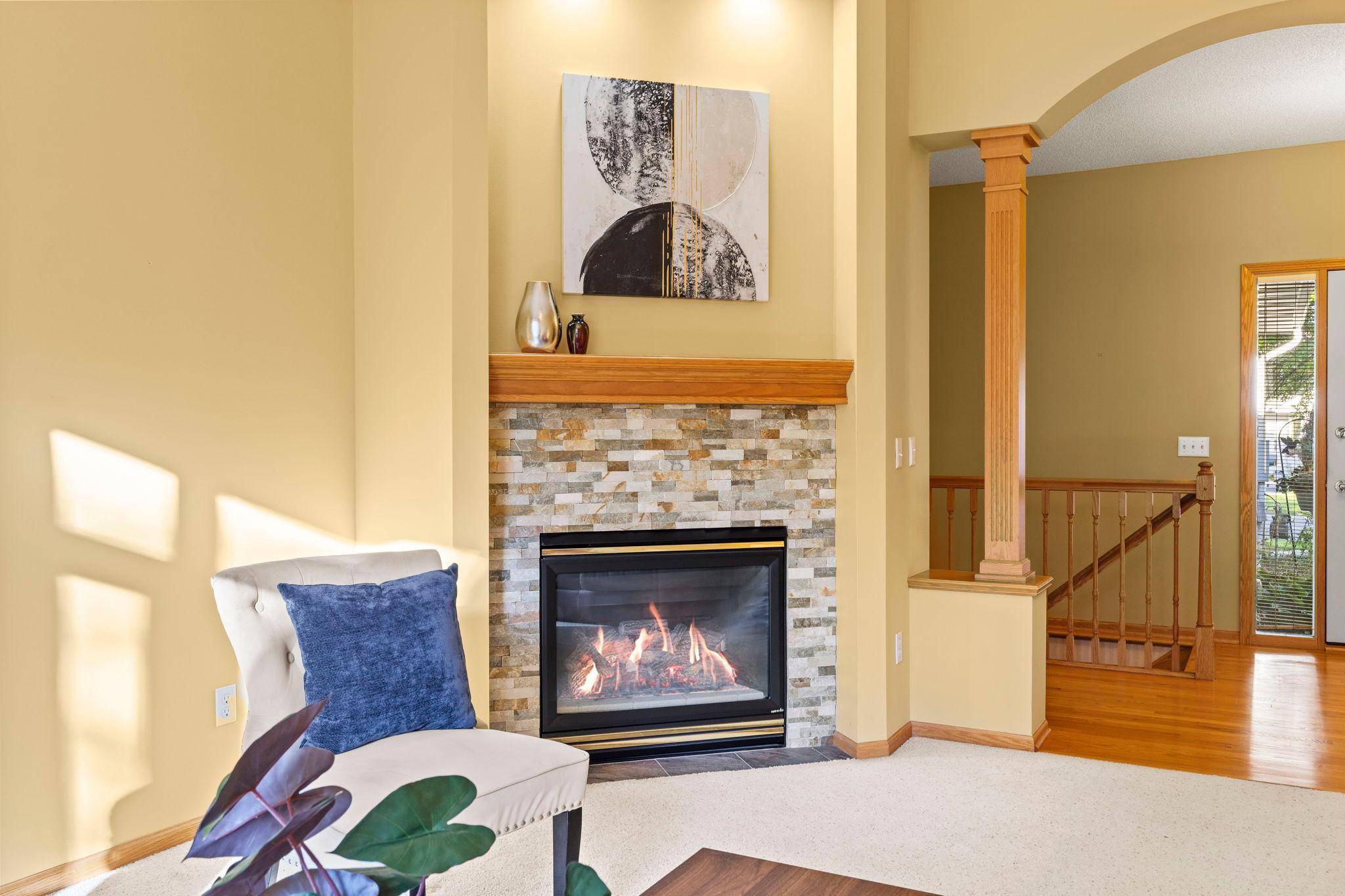 2830 Boulder DR, Burnsville, MN 55337