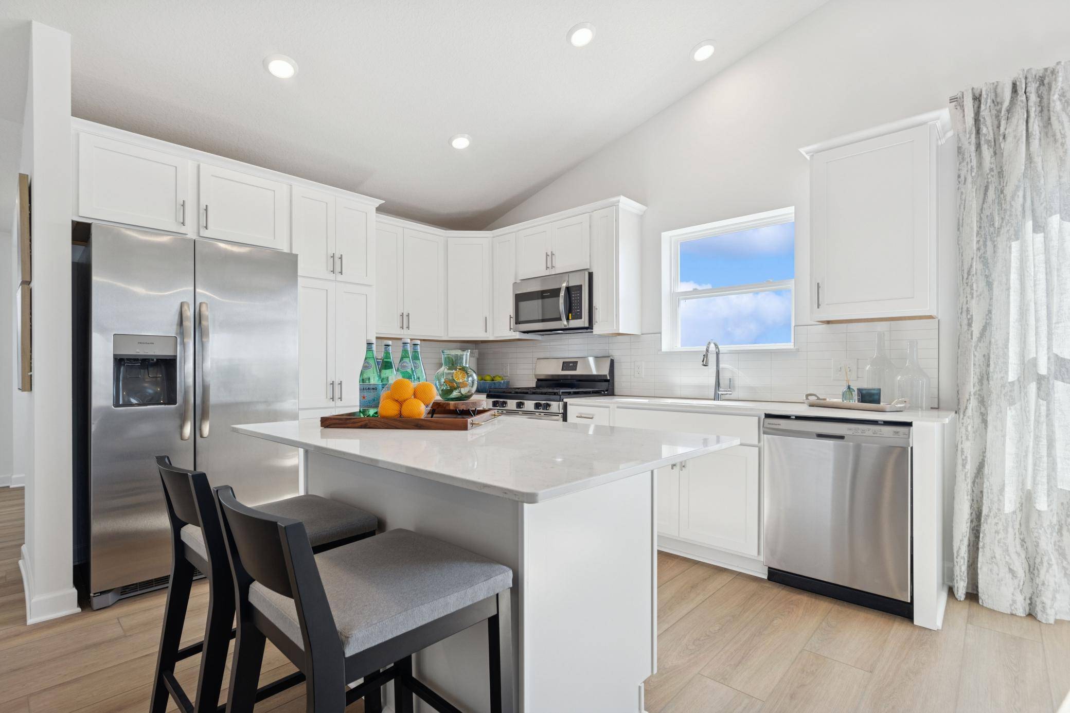 1877 Lincoln AVE, Saint Paul Park, MN 55016