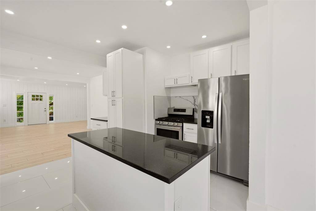 809 Cristler Avenue, Dallas, TX 75223